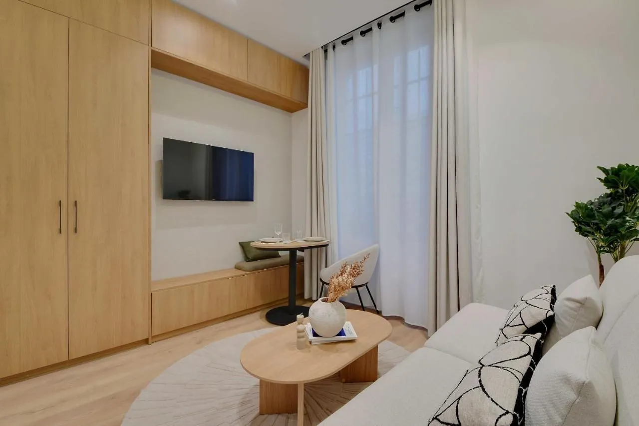 Apartment Modern Studio - 2P - Montmartre - Sacre Coeur Paris France